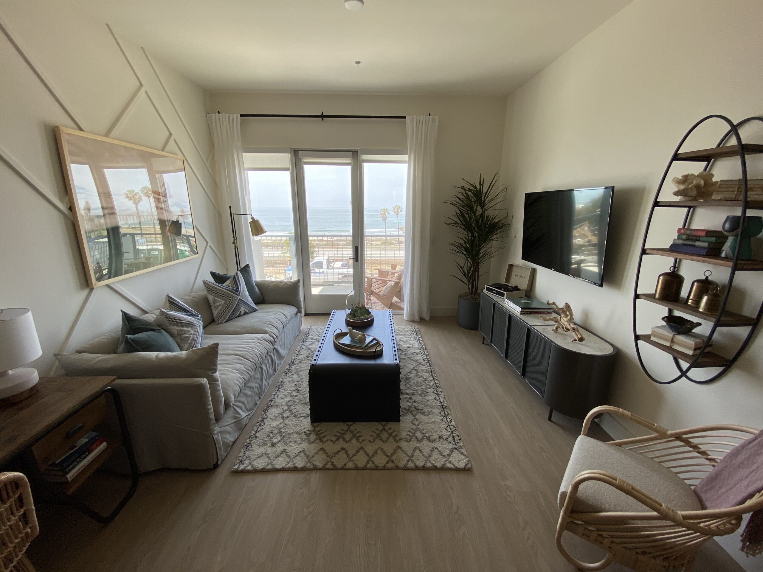 Oceanfront apartment